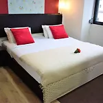 בית הארחה Universo Romantico