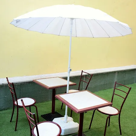 ضيافة يونيفيرسو رومانتيكو